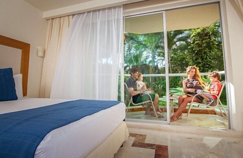 Cozumel Hotel | Beach Front Studio at Cozumel with Balcony