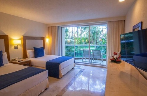 Cozumel Hotel | Beach Front Studio at Cozumel with Balcony