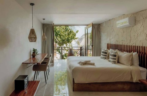 Zona Hotelera House | Beach Home with Chef - Butler - Pool & Sun Deck