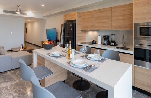 Zazil-ha Apartment | Beachfront Condo | Oceanview Roof Pool | Bar | Gym