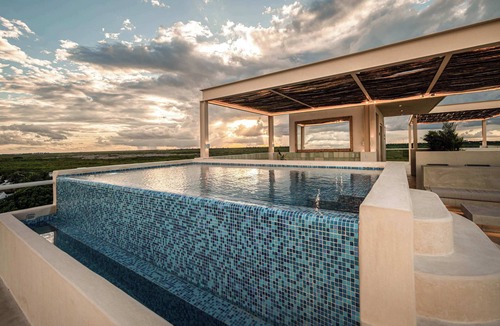 Puerto Morelos Apartment | Beachfront Design Apartment | Rooftop Pool