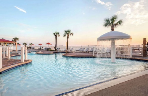 Ormond Beach Hotel | Beachfront Getaway w/Pools, Hot Tub & Boardwalk Entertainment Nearby