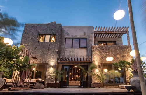 Chacchoben House | Beachfront Luxurious Experience Location in Tulum - Casa Maya Kaan