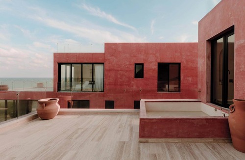 Zona Hotelera House | Beachfront Oasis - Yoga Deck - Jacuzzi - 25M Pool