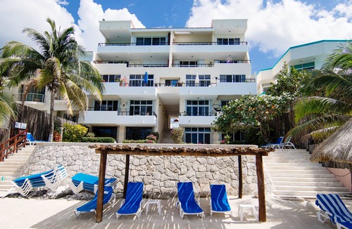 Zona Hotelera Norte Condo | Beachfront Studio for Two-All Amenities half the price NrTown Snorkel A1 NoCoast