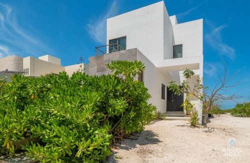 Merida House | Beachfront Villas with Private Pool Steps to the Sea!