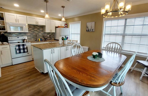 Surfcrest Village House | Beachside, 500 steps toes in sand, Pool, Family Friendly, Spring Break Paradise