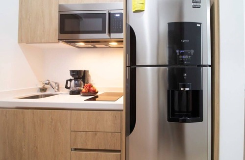 Downtown Apartment | Beachy Chic Stay, Rooftop Pool Onsite, Near 5th Av