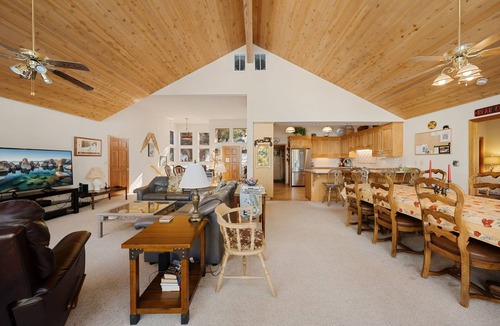 Truckee Cabin | Bear's Landing at Northstar - Adventure-Ready Tahoe Retreat with Game Room
