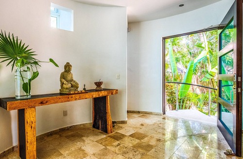 Akumal Villa | Beautiful Bella beachfront villa in Jade Bay with pool, amazing view and more