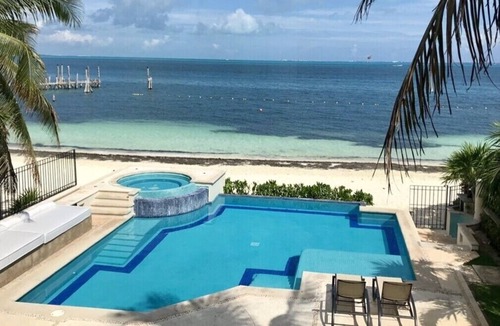 La Isla Villa | BEAUTIFUL FULLY FURNISHED MEXICAN BEACHFRONT VILLA