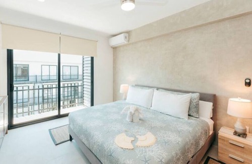 Tohoku Apartment | Beautiful & Lovely Overlooking pool 1BR apartment