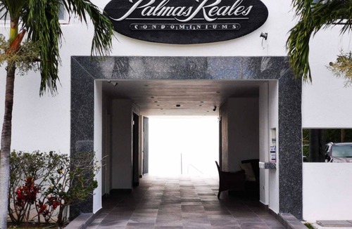 Zona Hotelera Norte Condo | Beautiful 3 Bedrooms Ocean Front Condominium 🥂 With the Best Sunsets View .