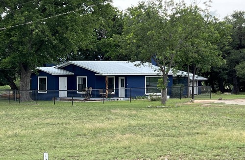 Camp Wood House | Beautiful Private Nueces Riverfront Getaway! 13 Acres of Bliss! Sleeps 12-14