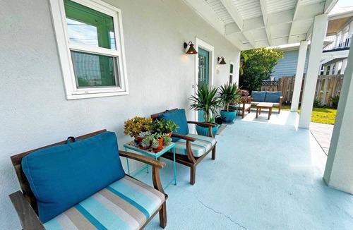 St. Augustine Beach House | Beautiful, well-appointed three-bedroom beach house 300 yards from the beach.