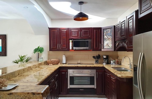 Playacar Fase I Condo | Best Location! Secure! At 2 Min From The Beach And The 5Th Ave! Phase 1