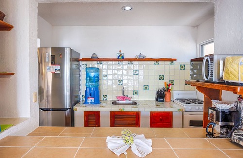Akumal Condo | Bright and airy beachfront condo at your doorstep! AC, swimming pool!