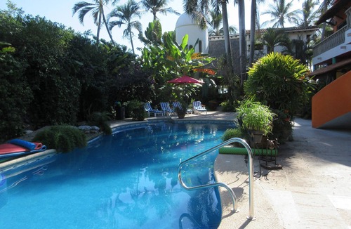 Bucerias Apartment | BUCERIAS~Beachfront~10 STEPS TO THE BEACH~Tropical Gardens and Great location!