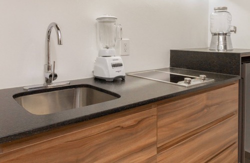 Centro Condo | Budget Studio just minutes from the beach. Perfect for couples!