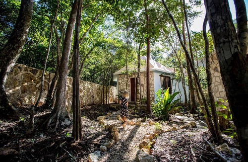 Macario Gomez Bed & Breakfast | Cabin at the Mayan woods "Gemela 2"
