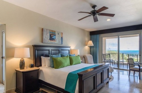 Playa Mujeres Resort | CANCUN 2 BR WATERFRNT PENTHOUSE VILLA DEL PALMAR-other size suite also available
