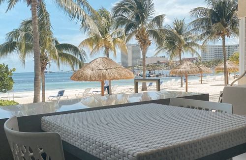 Zona Hotelera Condo | CANCUN BEACHFRONT CONDOS - ADULTS ONLY
