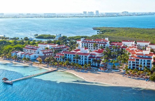 Zona Hotelera Apartment | Cancun Oceanfront Penthouse Christmas 2021 to New Year 2022, Sleeps 6