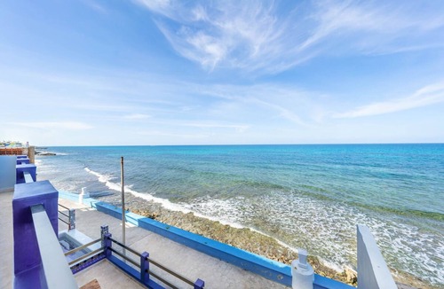 Centro - Supmza 001 House | 😎🏰🐉 🏖 Caribbean Oceanfront near Playa Norte 🏖 Hidalgo El Centro Main Plaza