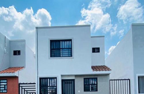 Apodaca House | Casa Adobe clima total Starlink zona Aeropuerto