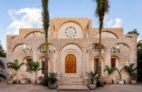 Tulum Villa | Casa Arka - Palacial Sanctuary for group retreats
