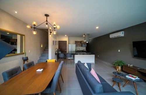 Merida House | Casa boutique rooftop y alberca en Temozon Norte