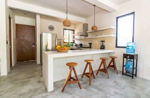 Tulum House | Casa Chida/Solar/2BR/Huge pool/Roof bar/Starlink High Speed Internet.