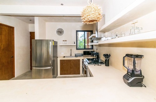 Tulum House | Casa Chida/Solar/2BR/Huge pool/Roof bar/Starlink High Speed Internet.