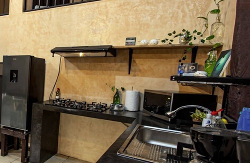 Rio Lagartos House | Casa Chukum: private, family and pet friendly 2-story house