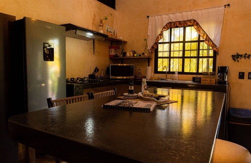 Rio Lagartos House | Casa Chukum: private, family and pet friendly 2-story house