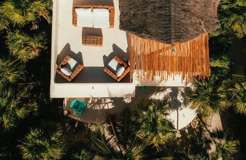 Zona Hotelera House | Casa de las Palmas w/Rooftop Patio ~ Mahayana, Stunning Luxury Villa w/BEST location on Tulum Beac.