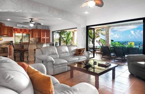 Puerto Morelos Villa | Casa Del Sol BEACHFRONT 7 Bedrm Villa, Infinity Pool, Sleeps 12-16 Option: 5 Rms