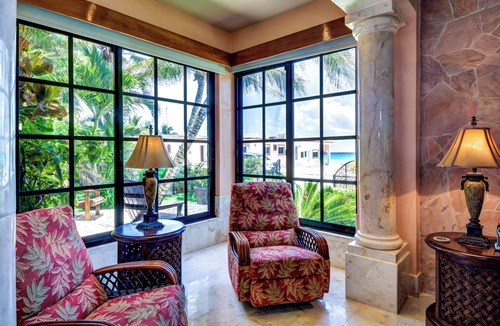 Playacar Fase I Villa | Casa Gigi:Classic 4BR Villa with Private Pool near the Beach in Playa del Carmen