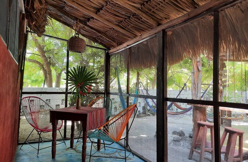 Rio Lagartos Cabin | Casa Jade coloradas