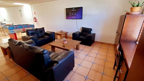 Aguascalientes House | Casa La Feria - Alojamiento amplio y centrico para hasta 26 personas, a pasos de la Feria