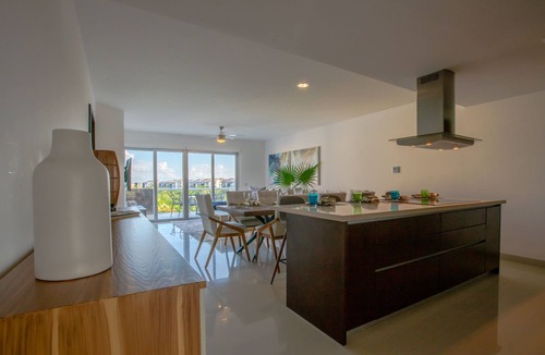 Puerto Juarez Condo | Casa Mar Ocean View and short walk to beach 2 bdrm 2 bath Condo