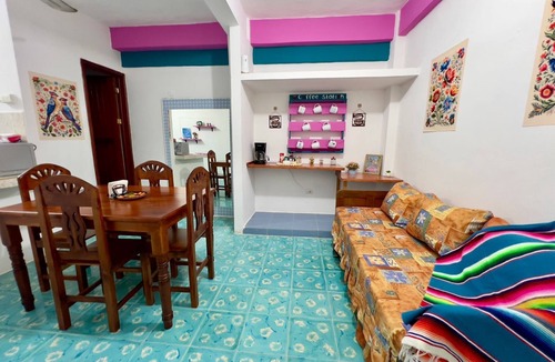 Colonia Independencia Apartment | Casa Margarita -Mexican Warmth Await!