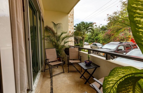 Zazil-ha Condo | Casa Meridian - One Block to the beach and 5th Av - two bed rooms - WI-FI