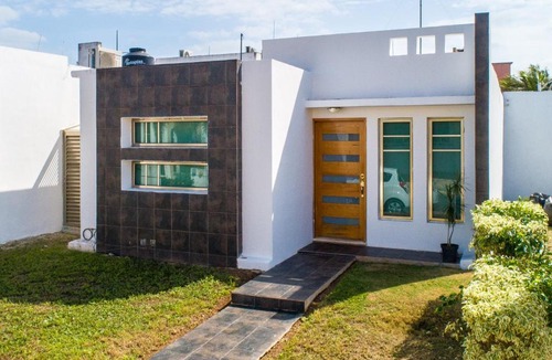 Chetumal House | Casa moderna en segura Residencial Hacienda Chetumal