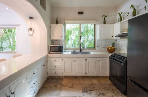 Playacar Fase I Villa | Casa Nikki: 5-Bedroom Villa in Playacar w/Pool, Chef & just steps to the Beach!