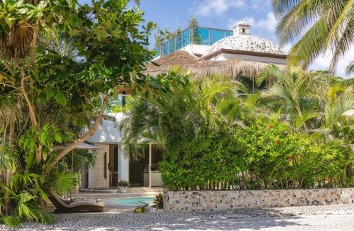 Playacar Fase I Villa | Casa Nikki: 5-Bedroom Villa in Playacar w/Pool, Chef & just steps to the Beach!