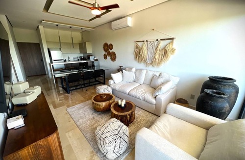Playa Paraiso Condo | Casa V - Penthouse Elegance