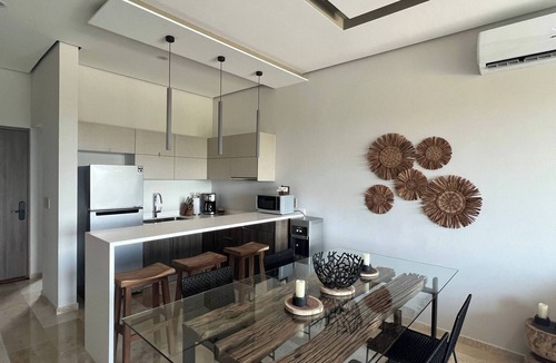 Playa Paraiso Condo | Casa V - Penthouse Elegance