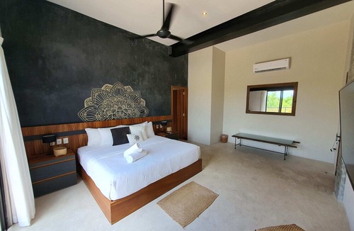 La Veleta Apartment | Casai | Och Penthouse with private pool located in La Veleta