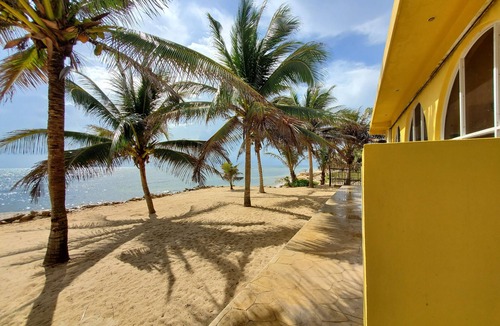 Majahual Villa | Castaway Palms Beach, Ocean & Pool Front House